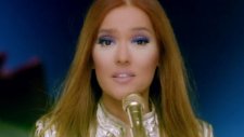 Demet Akalın - Koltuk