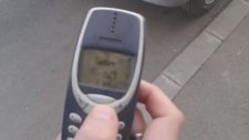 Üstünden Araba Geçen 3310'un Bükülmemesi