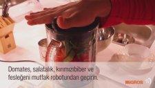 Fesleğenli Soğuk Domates Çorbası Tarifi