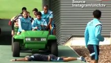 Drogba İstedi Diego Gaza Bastı!