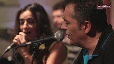 Yavuz Bingöl & Öykü Gürman - Bir Gönüle Aşk Girince / #akustikhane