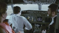 Çok Filim Hareketler Bunlar - Havada Bir Tur At