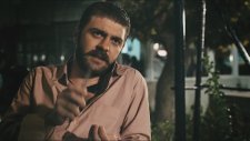 Çok Filim Hareketler Bunlar - Onu Döver Misiniz?