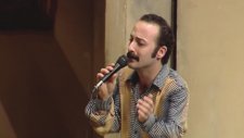Arada Şiir Var Çaktınız Mı? - Tolga Çevik (Bana Bir Şeyhler Oluyor)