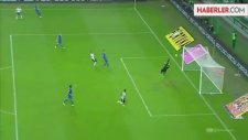 Tomasz Brzyski, Lech Poznan Maçında Enfes Gole İmza Attı