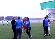 Takım Arkadaşına tekme tokat saldırdı!