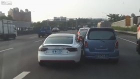5 Şeritli Yola Sığamamak