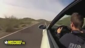 Bmw M3'ü Perte Çıkartan Çocuk