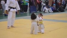 Minik Kızların Judo Karşılaşması