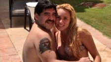 Maradona'dan Sevgilisine Dayak!