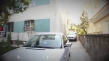 Arabasını Uçak Gibi Tanıtan Adam