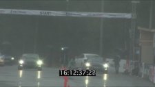 Drag Yarışı Yaparken Nissan Gt-R Yi Halleden Kadın Sürücü