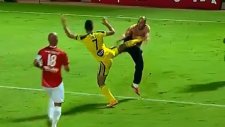 İsrail Derbisinde Tekme Tokat Kavga