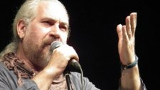 Alaaddin Us - Yürüdü Trenler