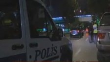 Polis Şov İçin Kadın Sürücünün Lastiklerini Patlattı