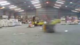 Forkliftle Drift Yaparken Takla Atmak