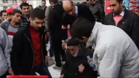 Önüne Gelene Biber Gazı Sıkmak