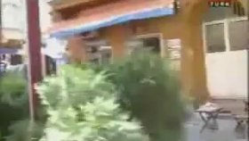 Polisten Yemeğini Yiyen Vatandaşa Tokat