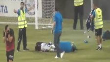 Sakatlanan Futbolcuya Havai Fişek Atmak