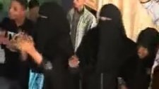 Diskoda Çılgınca Eğlenen Yemenliler
