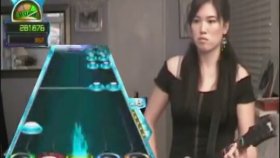 Guitar Hero'yu Konuşturan Kız