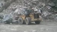 Kepçe Kaldıran Taş