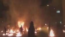 Polise Molotof Yağmuru