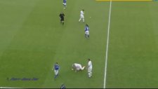 Jose Mourinho'nun Sahaya Dalıp Faul Yapması