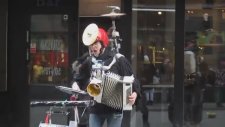 Tek Kişilik Dev Orkestra