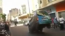 Kabına Sığmayan Aracı Dizginlemeye Çalışmak