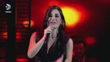İrem Derici - Değmezsin Ağlamaya (Beyaz Show Canlı)