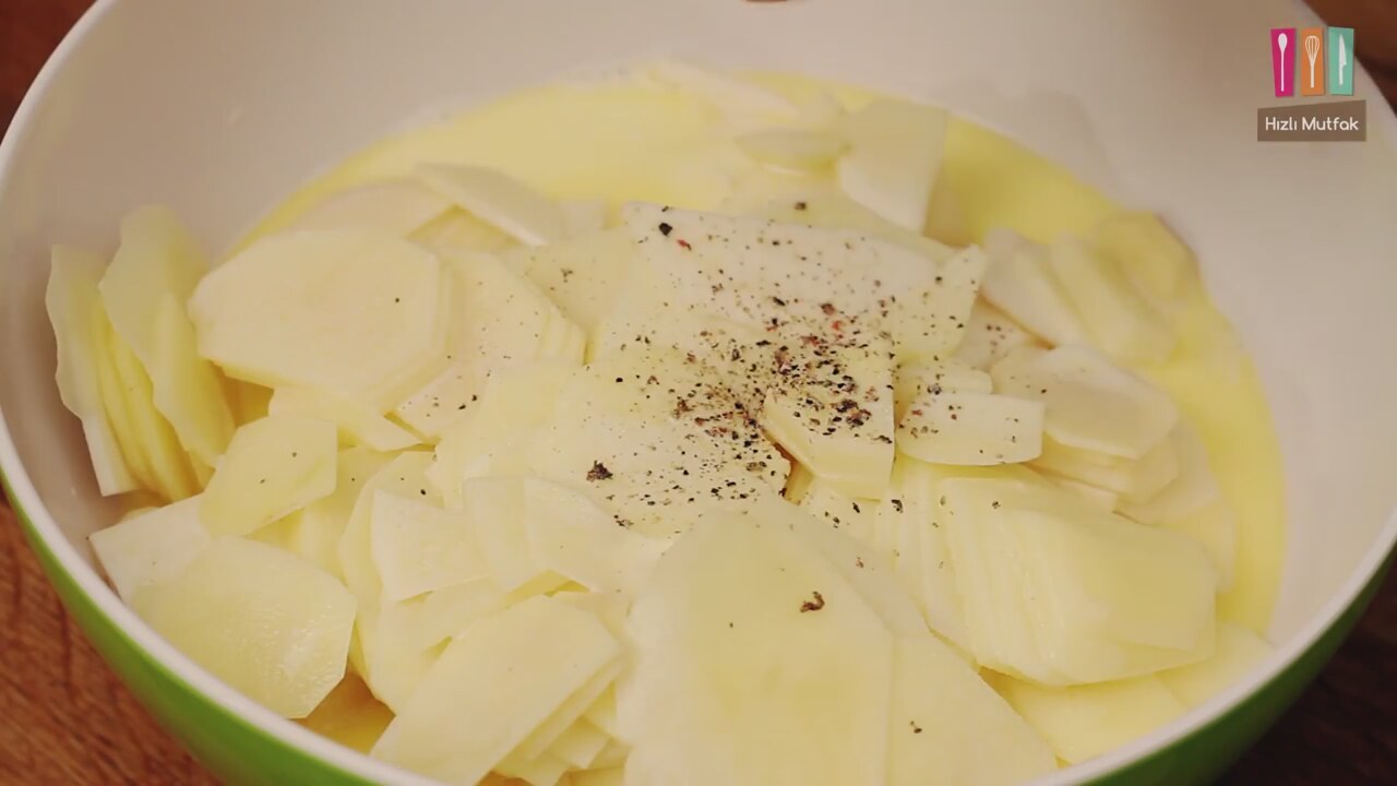 Kerevizli Patates Graten Kerevizli Patates Graten