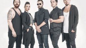 Emre Aydın - Ft. Model - Bir Pazar Kahvaltısı Emre Aydın - Ft. Model - Bir Pazar Kahvaltısı