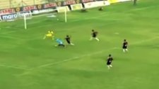 Denize Atladı, Hakem Penaltı Verdi!...
