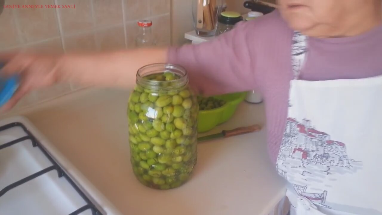 Kırma Zeytin Yapımı Tarifi Videosu Kırma Zeytin Yapımı Tarifi Videosu