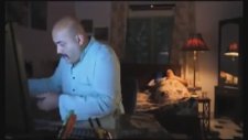 Webcamde Soyunan Kız Babasına Yakalandı