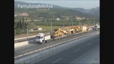 Devasa Demir Yolu Makinesi Kara Yoluyla Taşımak - Sakarya