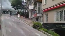 Göstericilerden Kaçan Polis