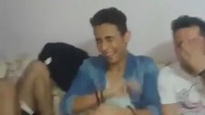 Yalvarırız Bizi Sevin Diyen Travestiler
