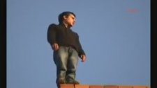 Bonzai İçen Gencin Havada Takla Atması