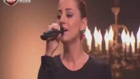 Dilek Türkan - Böylemi Esecekti Son Günümde Bu Rüzgar Dilek Türkan - Böylemi Esecekti Son Günümde Bu Rüzgar
