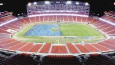 Levi's'tan Stadyumda 20.000 Kot Pantolonla Dev Geri Dönüşüm Logosu