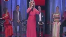 Bedia Akartürk - Süpürgesi Yoncadan