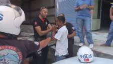 Yakalanacağını Anlayınca Hapları Ağzına Atan Torbacı
