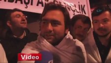 Başbakanı Kefenle Karşılayan Vatandaşlar