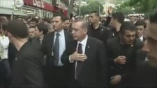 BBC Kamerasından Başbakan'ın Aracının Tekmelenmesi