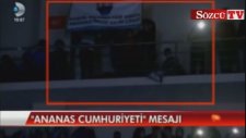 İmam Hatip Liselilerin Atatürk Posterini İndirmesi