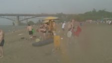 Plajda Ansızın Bastıran Fırtına