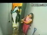 İnekle Tuvalet Şakası