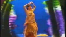 1981 Yılbaşı Gecesi - Dansöz Nesrin Topkapı